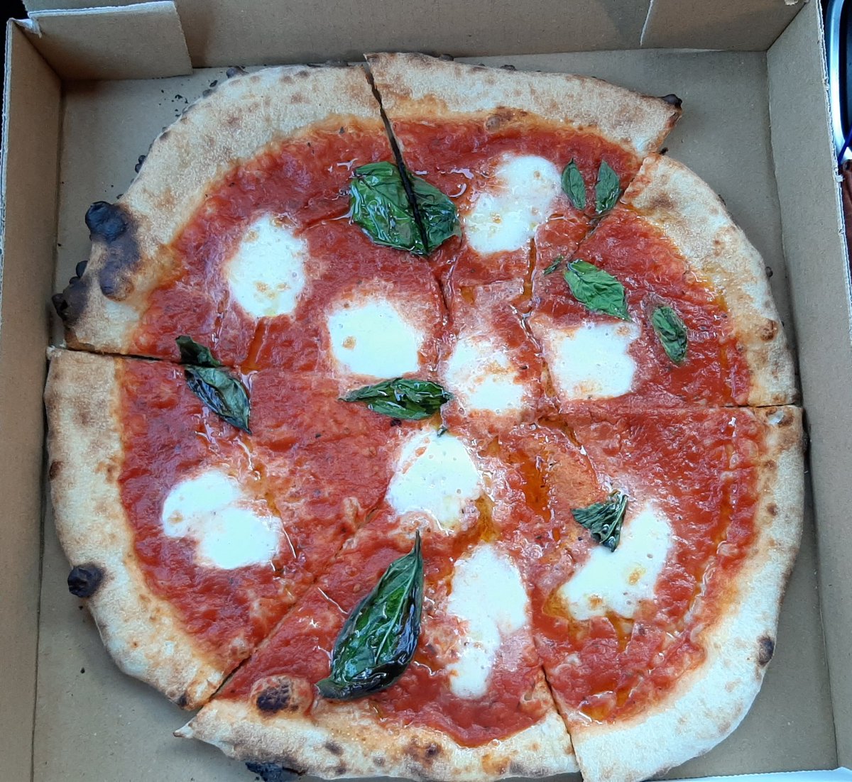 Koes25's tweet photo. @PizzaAllAntica Looking great guys!!!
Happy this happened on a Saturday so we could see the costumes and enjoy our weekly deliciousness! Bruce Banner approves as well! #crustlove https://t.co/0xTjy47yWH