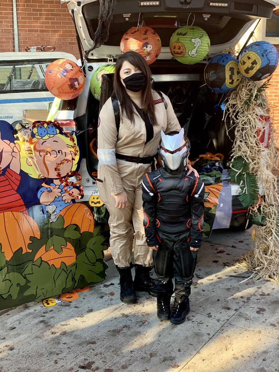 Salamancajr80's tweet photo. At a time when we’ve all had to adjust to a new normal, our community continues to keep local traditions for families to enjoy in a safe and responsible way. 

Today we hosted hundreds of families at the @NYPD41Pct for Halloween fun and sweet treats. https://t.co/vHqd9sNJaW