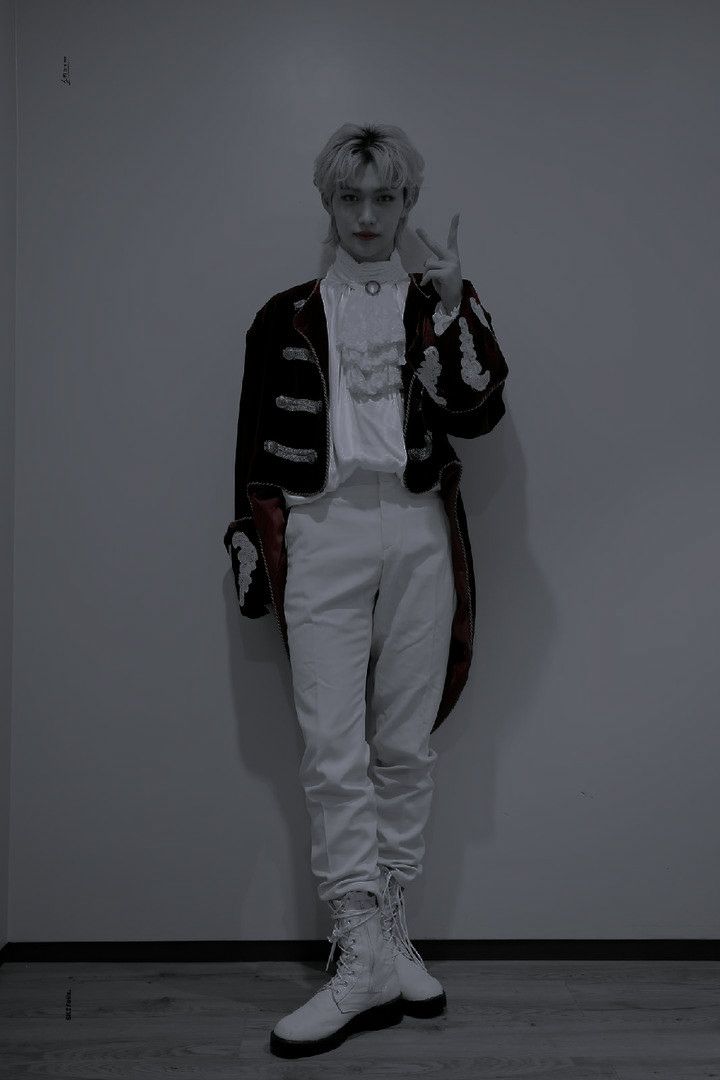 desthoyier's tweet photo. ㅤ ㅤㅤ ㅤ (𝐒.𝐓𝐑𝐀𝐘) 𝐊𝐈𝐃𝐒
⠀⠀꒷꒦꒷ #𝗠𝗩𝗦𝗣𝗢𝗢𝗞𝗬𝗣𝗔𝗥𝗧𝗬 𖤐
⠀ · ɯıll you choose 𝘁𝗿𝗶𝗰𝗸 or 𝗍𝗋𝖾𝖺𝗍? 
⠀ı ɯı𝘁𝗰𝗵 u α 𝘉𝘖𝘖tıful hαlloɯeen ҂ https://t.co/yURkG5JC9X https://t.co/6BoOJ8yRmk