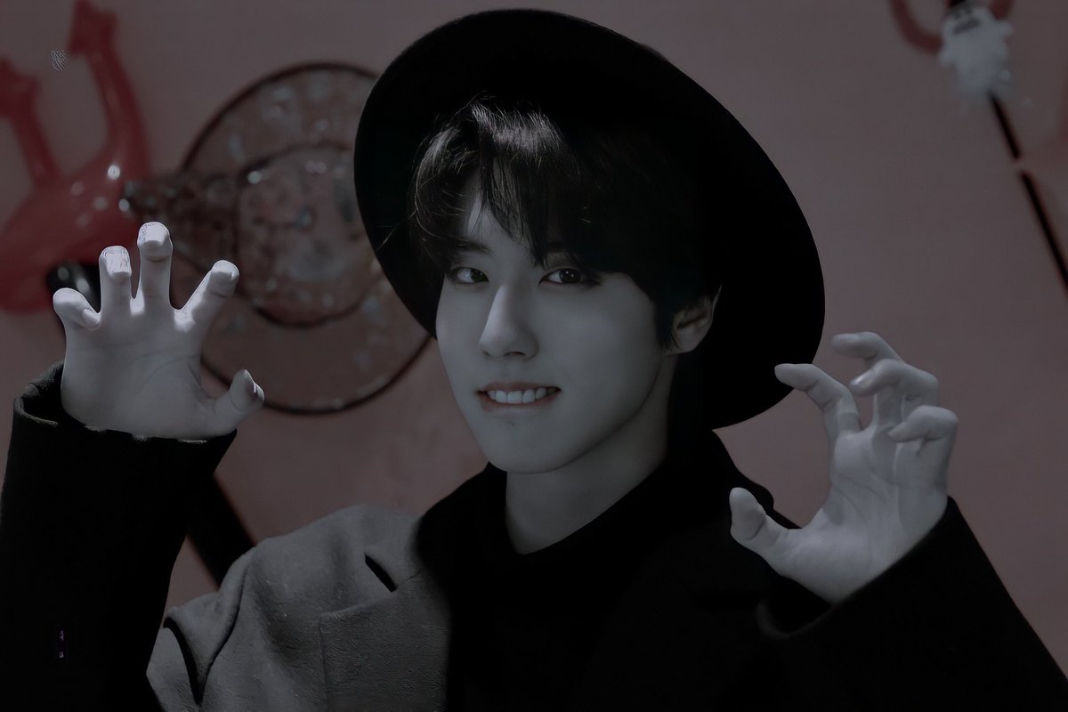 onexshit's tweet photo. ㅤ ㅤㅤ ㅤ (𝐒.𝐓𝐑𝐀𝐘) 𝐊𝐈𝐃𝐒
⠀⠀꒷꒦꒷ #𝗠𝗩𝗦𝗣𝗢𝗢𝗞𝗬𝗣𝗔𝗥𝗧𝗬 𖤐
⠀ · ɯıll you choose 𝘁𝗿𝗶𝗰𝗸 or 𝗍𝗋𝖾𝖺𝗍? 
⠀ı ɯı𝘁𝗰𝗵 u α 𝘉𝘖𝘖tıful hαlloɯeen ҂ https://t.co/CmebvoLKEc