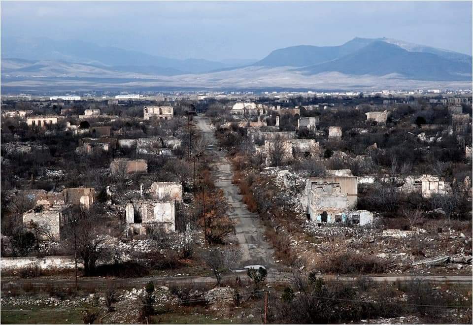 Leilaismaillova's tweet photo. The ruins of #Aghdam. Once home to nearly 30.000 Azerbaijanis, today #Aghdam is a ghost city, also known as the Hiroshima of the Caucasus. The city was renamed to "Akna" following the Armenian occupation. This is to end very soon!  #KarabakhİsAzerbaijan🇦🇿 https://t.co/v6ush8G8Rc
