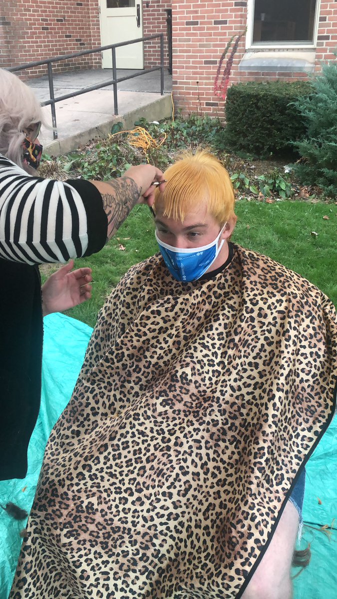 BrennanShif's tweet image. Next up is frater Bayly! He reached his goal of $500 for a Joe Exotic Mullet!
#mutheta #TKE