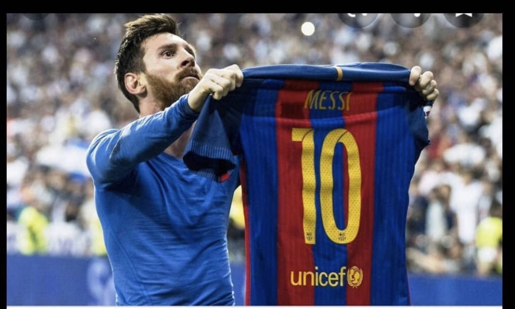 cristobalsoria's tweet photo. En días como hoy que no te salen bien las cosas es bueno recordarle a todos los que aprovechan para enterrarte...que fuiste...eres...y serás The G.O.A.T https://t.co/6hV6CCdbG4