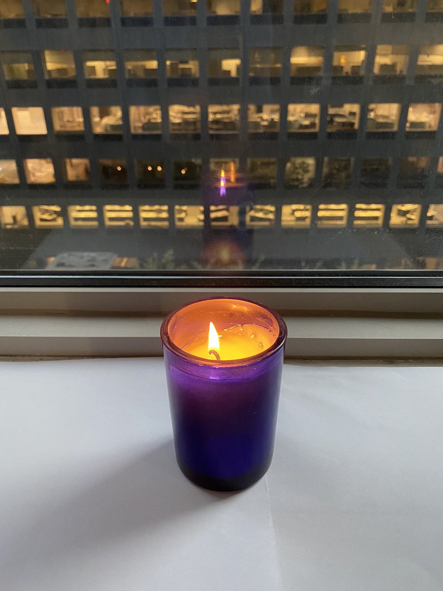 Wearing_Irish's tweet photo. #alightatdusk New York https://t.co/uHlWIXFC6v