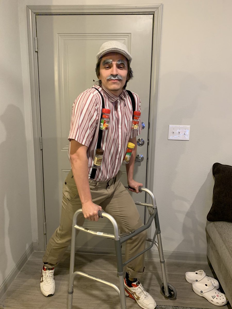 Imspicer's tweet photo. You got Old Spice, Spice Rack, and Spice Daddy 🎃 https://t.co/ekibqmCXCc