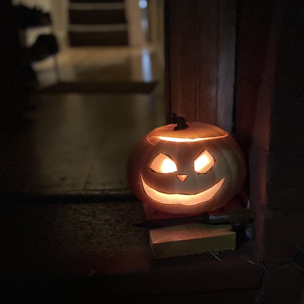 Tom Moore tweet media