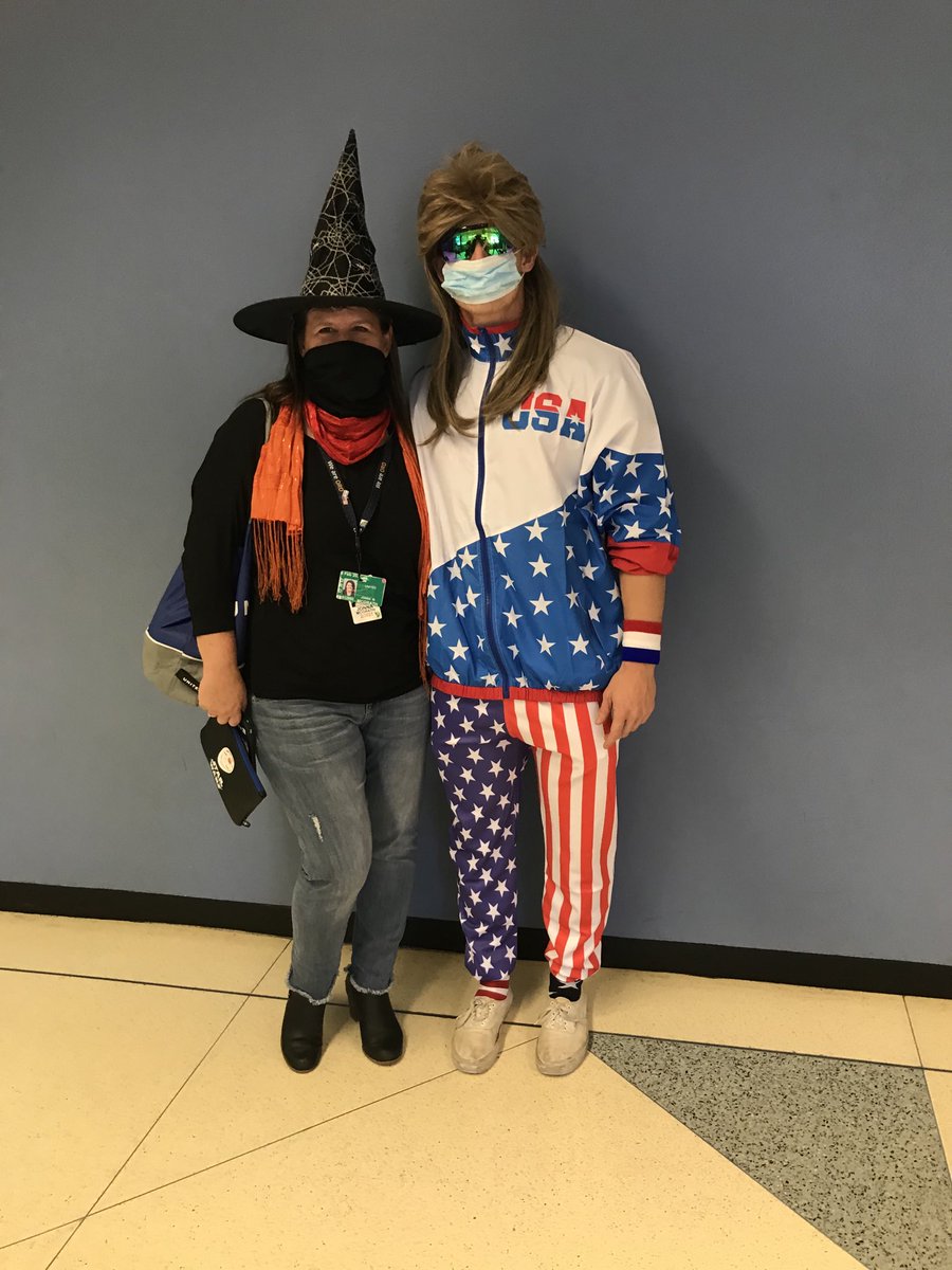 mcgrath_jonna's tweet photo. Halloween fun! @weareunited @OmarIdris707 #trickortreat #whoisthegoodwitch #ordcs https://t.co/UyGUwwFKa8
