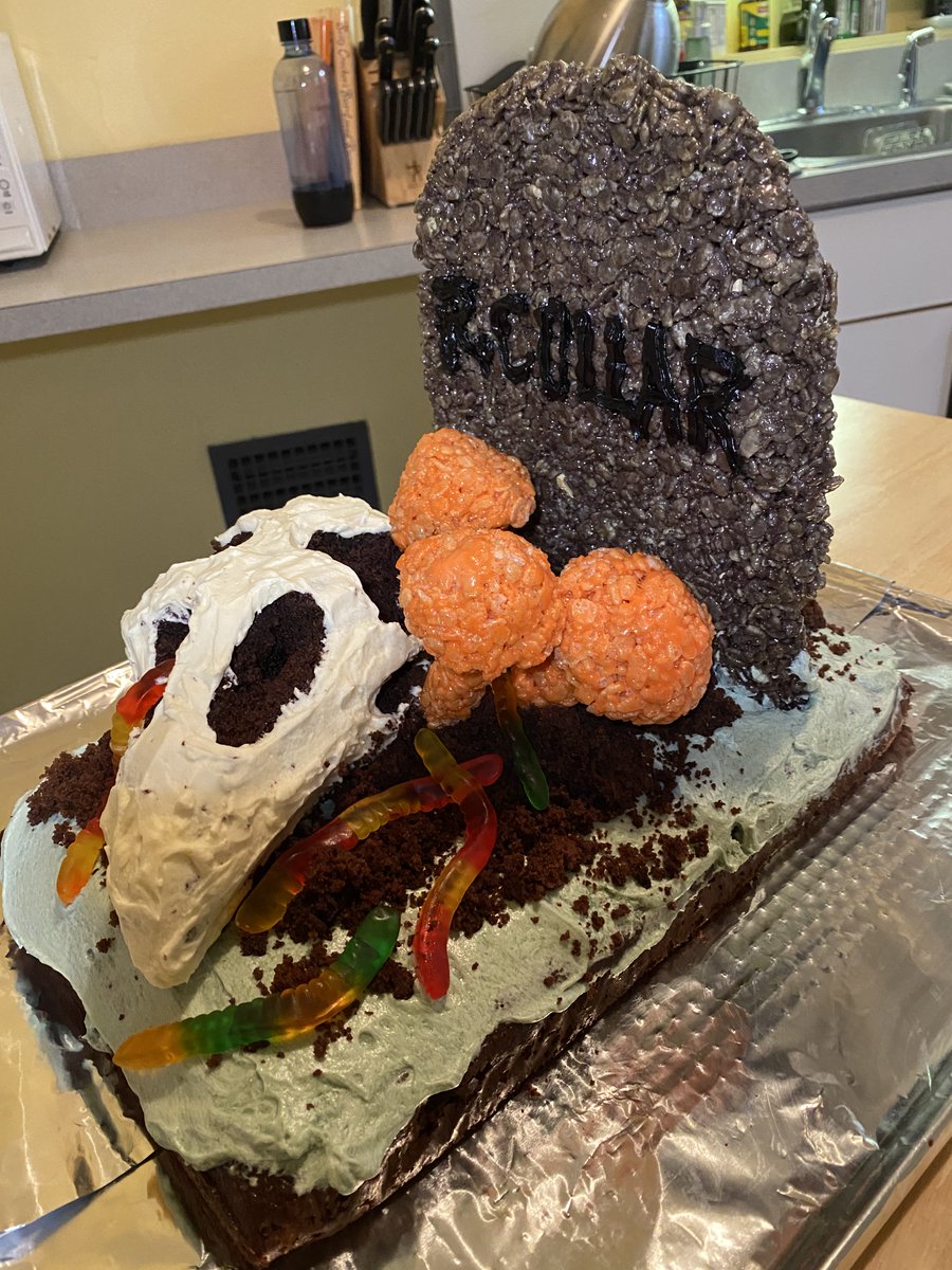 MFSresearch's tweet photo. For this @motherland #Samhain, we have a bird skull offering on a grave. Ghirardelli chocolate cake base and skull with buttercream frosting. Rice crispy treat tombstone &amp; mushrooms. #motherlandfortsalem #fortsalem #MFSRI https://t.co/4pJ0kCHjUA