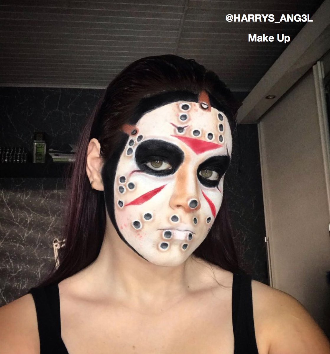 LiamPaynePT's tweet photo. Votem na vossa maquilhagem favorita #LPMakeUpComp
1. Escolha do Liam
2. Escolha da Abby https://t.co/yjdxyRvXcP