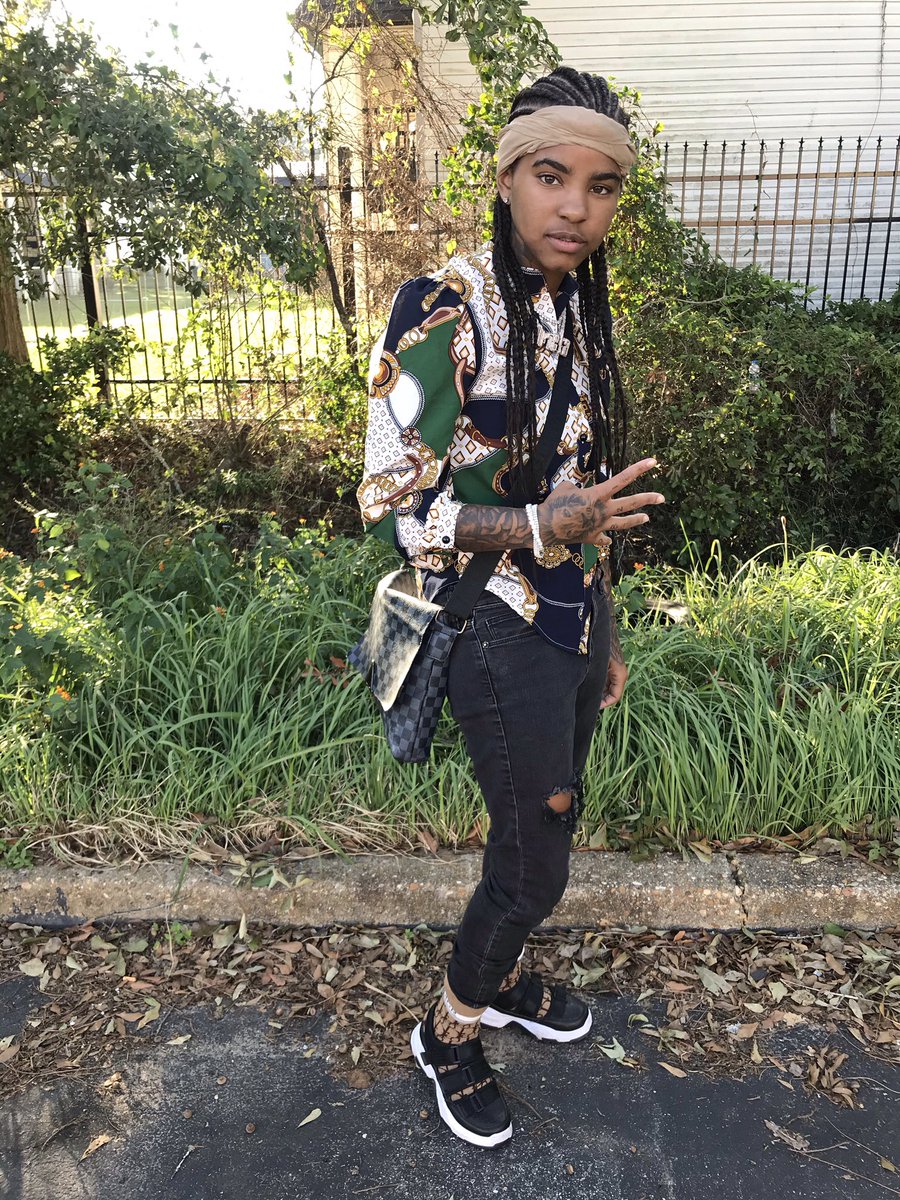 drickahenley's tweet photo. Been gettin money since a young boy like baby joe 😈 ⚰️ https://t.co/16TJfZyaEF