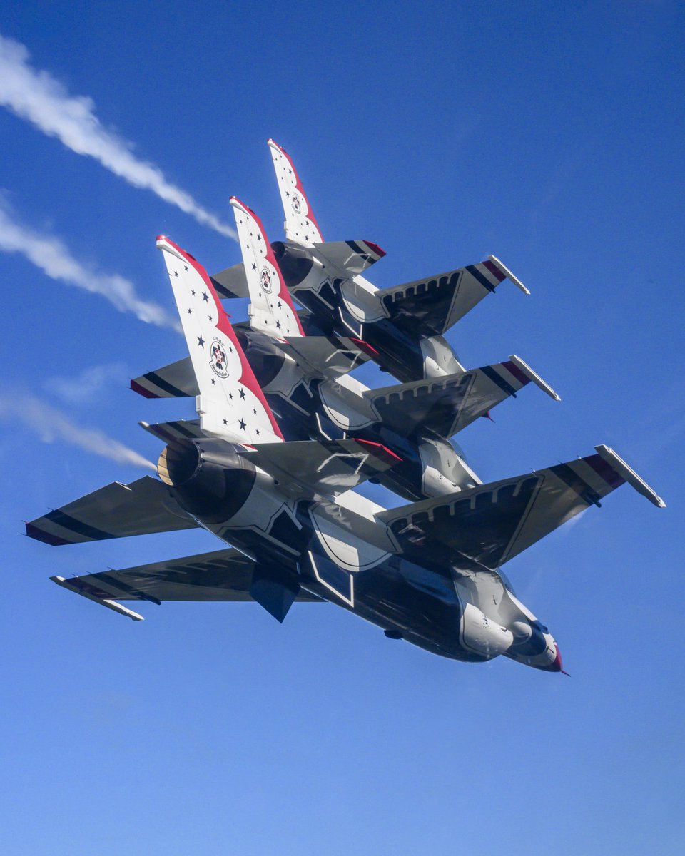 Thunderbirds tweet media