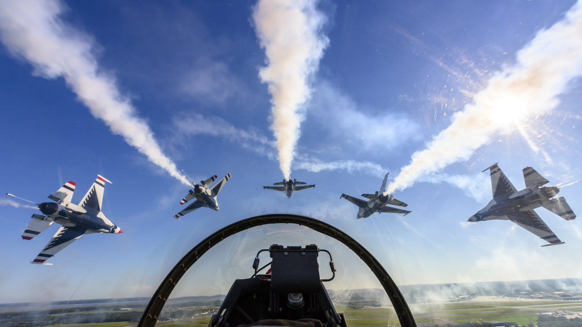 Day 1️⃣ at the @lockheedmartin @spaceandairshow is in the books!
Be sure to tune in to <a href="/airdotshow/">Air Dot Show Tour</a> tomorrow to watch the live streamed performance for Day 2️⃣!