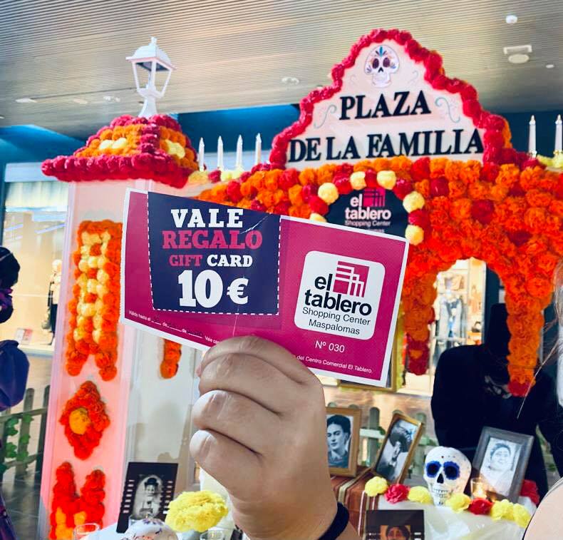 CCELTABLERO's tweet photo. ¡¡Hoy hemos #celebrado una #original y #divertida #PinkPromo de #Halloween en el Centro Comercial El Tablero!! 🎃👻🦇🕸
Muchas gracias a todos los #participantes y en #especial a los #ganadores.😀
¡Nos vemos en la #próxima #edición!! 👹 https://t.co/uBhNziqIop