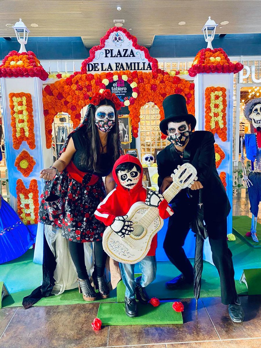 CCELTABLERO's tweet photo. ¡¡Hoy hemos #celebrado una #original y #divertida #PinkPromo de #Halloween en el Centro Comercial El Tablero!! 🎃👻🦇🕸
Muchas gracias a todos los #participantes y en #especial a los #ganadores.😀
¡Nos vemos en la #próxima #edición!! 👹 https://t.co/uBhNziqIop