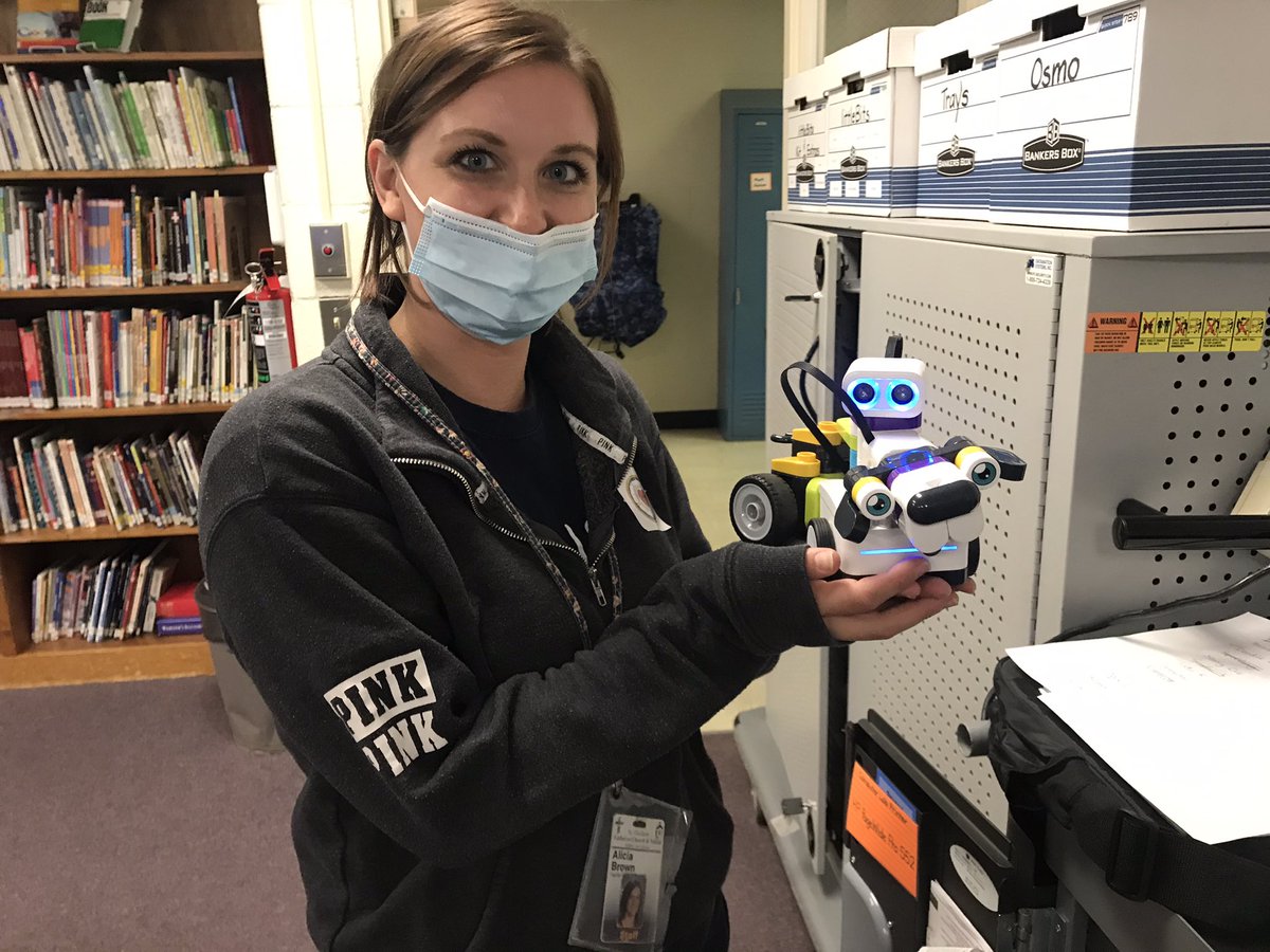 ywelte's tweet photo. Enjoyed showing my @stmatthewlcms teacher colleagues #Botzees from #PaiTechnology. Thanks #Tryazon for the opportunity! #Botzees are so much fun! #playwithpai https://t.co/HGWH72aTy6