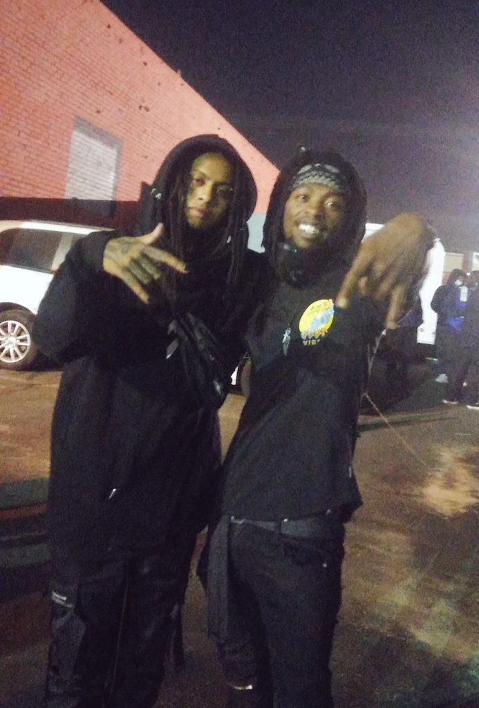 RaziTrill's tweet photo. From Vegas to L.A, worth the whole trip. Finally got to meet @omenxiii and the rest of 🔴⭐ @RAR3HOUSE, a nigga can officially die happy now. 

See y'all at the next show 💯 https://t.co/AbHhzK0TLS
