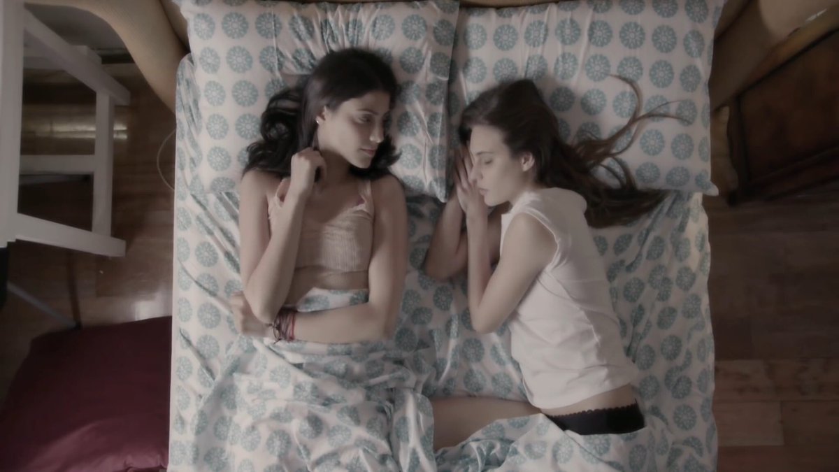 It’s all about the yearning - both gaze at the other when the other one isn’t looking... Val doesn’t take her eyes off Juls when she gets up and then a flashback shows Juls watching Val sleep Small details like this makes their story so special! #JuliantinaFriday