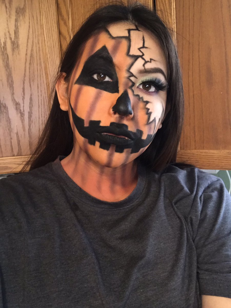 Jaime_Spence's tweet photo. #Halloween #Halloween2020 https://t.co/Sj4Ba3Tm9b
