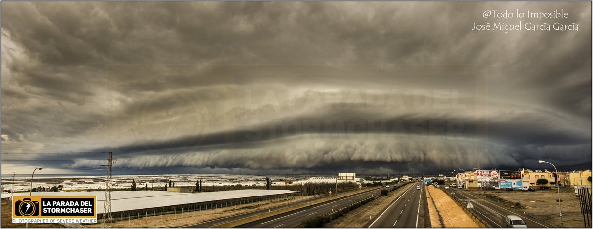 josestormchaser's tweet photo. Hoy es la noche de #Halloween y aprovecho para enseñaros uno de mis #Monstruos favoritos.
Es de Noviembre de 2016. Inédita, recién acabada y montada, años después.
(Creo que este puede ser el inicio de un hilo #Epico)
#Shelfcloud #Spain #Severestorm
#Lineadeturbonada #meteo https://t.co/8MFbYUpAXc