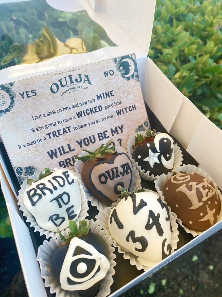 Marissa_Faith's tweet photo. My bridesmaids proposals were so precious. Thank you @howberrysweet They all said yes. https://t.co/ArFR8w3V0Y