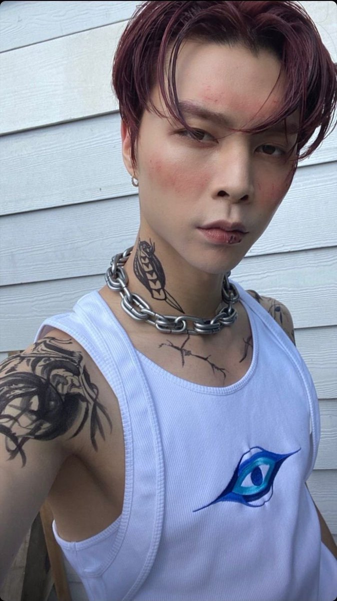 GUMMlEBEAR's tweet photo. which of my tattoos are real? i’ll let you guess. 💀
#MSUSELFIE #MSUHALLOWEEKEND https://t.co/UEQIpBrUCA