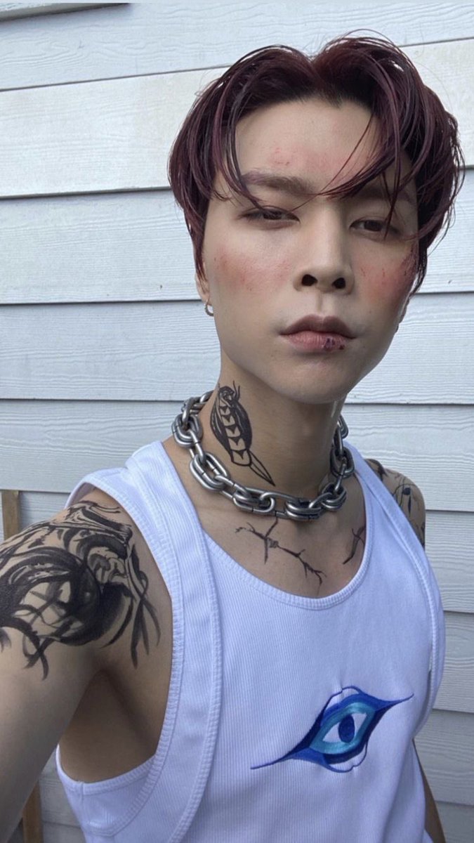 GUMMlEBEAR's tweet photo. which of my tattoos are real? i’ll let you guess. 💀
#MSUSELFIE #MSUHALLOWEEKEND https://t.co/UEQIpBrUCA