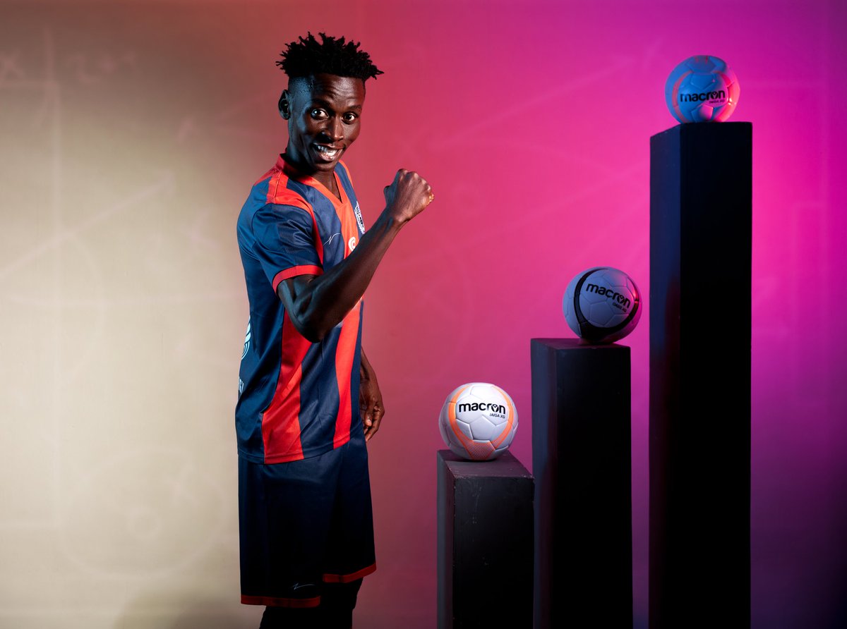 XIWondersFC's tweet photo. Welcome Raphael Ocloo to @LegonCitiesFC.

#TheRoyals #WeDeliver https://t.co/GCwoYJqvdd