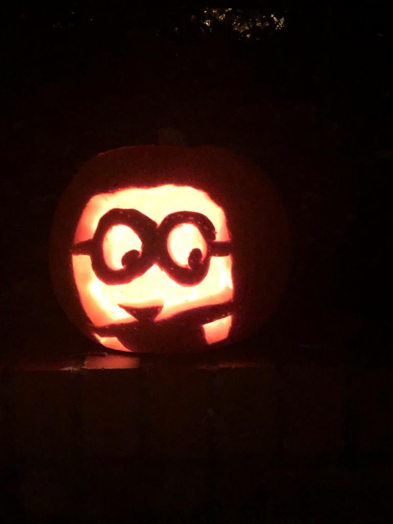RobinBasford's tweet image. #RMSpumpkinchallenge Minion Pumpkin from Suki (7R)