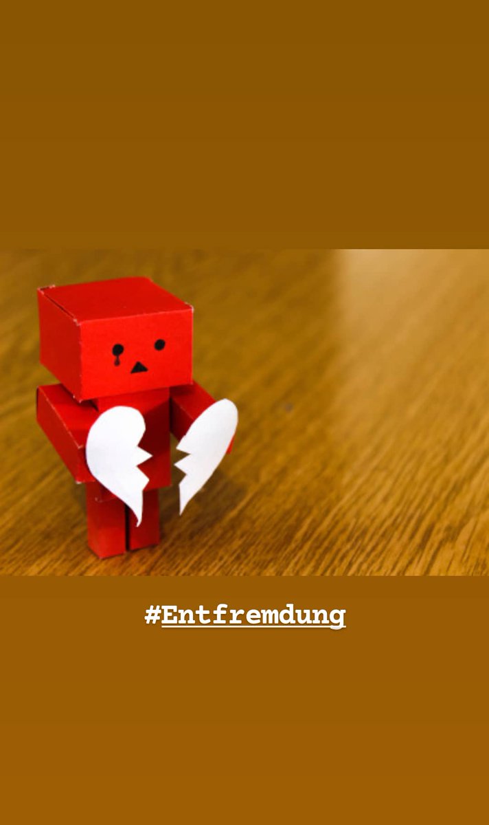 chykulay's tweet image. No comments #Entfremdung