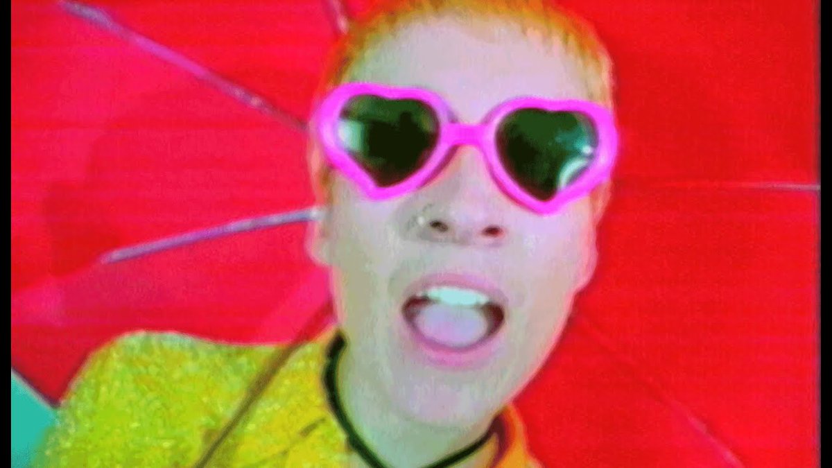 Subaalaire's tweet photo. Nos despedimos con “Bolero Falaz”, uno de los temas más recordados de #ElDorado25Años @aterciopelados
@KonHector @ndreaEcheverri
Gracias por su compañía @SoyJorgePenuela les espera en una próxima emisión de #ElFeedback https://t.co/ZK14B6VtLZ