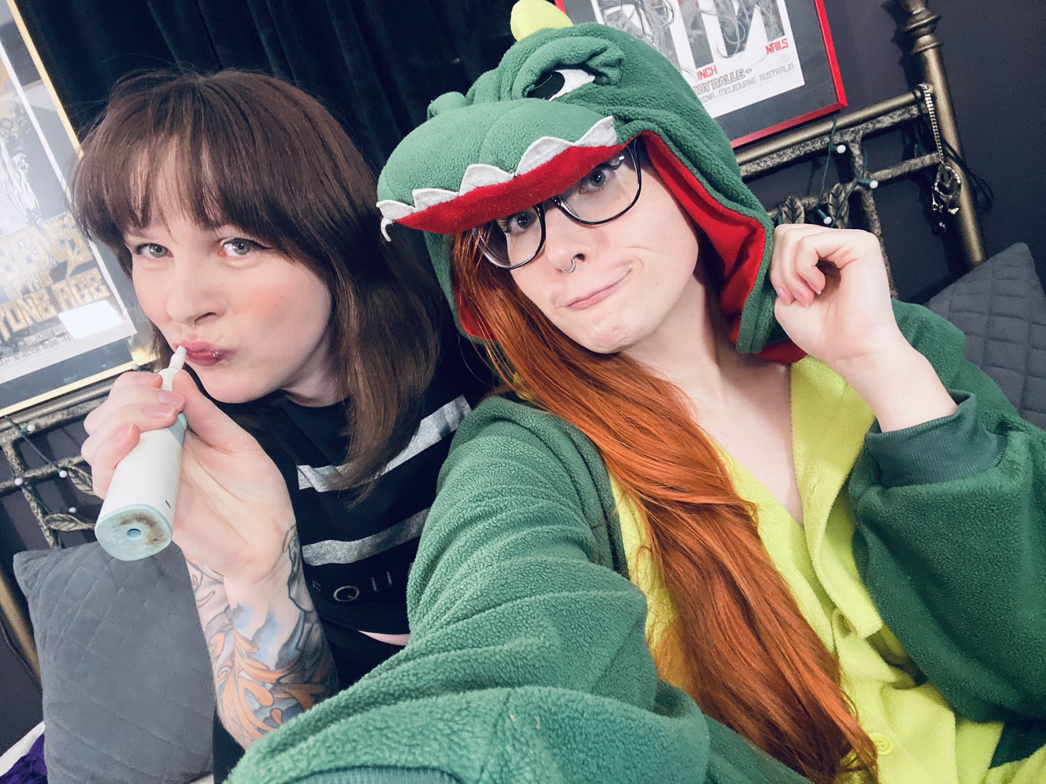 TW Pornstars - 1 pic. Ruby Rapture OF: /RubyandKiwi. Twitter. Kiwi and I are non-nude models for