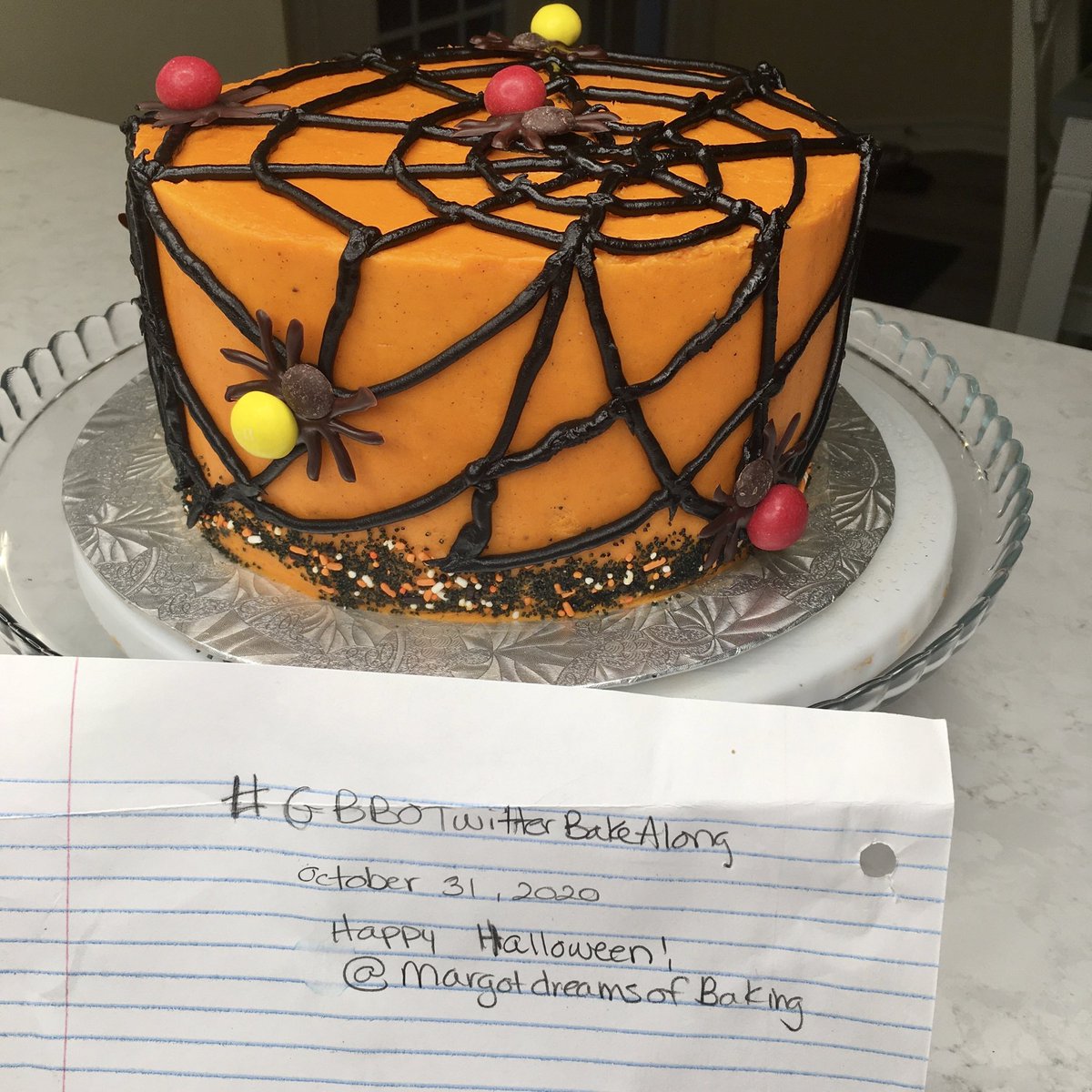 margotdreamsof1's tweet photo. Happy #Halloween2020! #GBBOTwitterBakeAlong #cake #PumpkinSpice #SpiderCake #Baking @thebakingnanna1 @Rob_C_Allen https://t.co/ihHGo33jRO