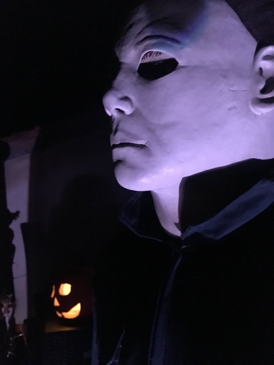 NurderK's tweet photo. Halloween 🎃 @ home! Gutes Nächtle, war toll heut mit Euch! 
#gastroLockdown #Lockdown2 https://t.co/x2nQaww4wH