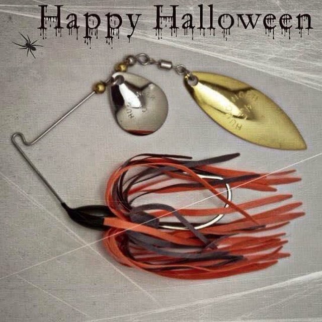 HSpinnerbaits's tweet photo. Happy 🎃 Halloween!

#tandjlures #humdinger #spinnerbait #bassfishing #bass #lure #fullmoon #louisianasportsman #louisiana https://t.co/3PXZ1UGRv6
