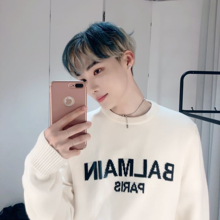 motafrita's tweet photo. el evan y el didi tiene cb ahora momento emo, en fin me bañe y me puse mis mejores fachas para ir a verlos, mucha suerte xikis quizás ganan una chupa de pico 🖐🏻
#CLARITYCloud9 #WeCanFlyCLRTY #evanchupapico @CLARITYseungil https://t.co/yel0KpLDfD