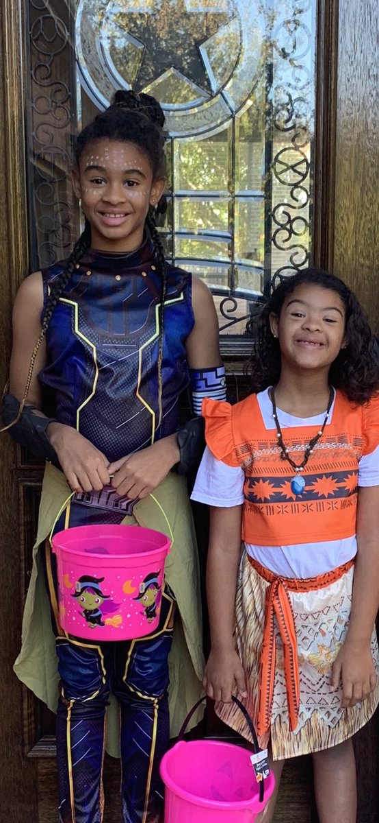 sasmiller77's tweet photo. Shuri and Moana are ready for a socially distanced Halloween! #Halloween #Halloween2020 #givemecandy #trickortreat https://t.co/FuoyF2o1X7