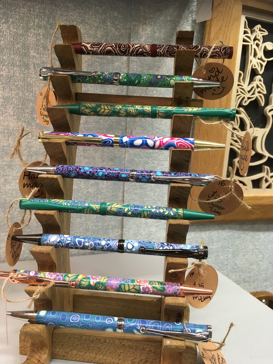 sawdustnsparkle's tweet photo. #PrettyPens Some on #Etsy, most not yet. See something you like? Please send me a message for payment details. Most priced at £25 with FREE UK delivery 🇬🇧📮
https://t.co/eN7c8Qh5Zp #GiftsForHer #GiftsForHim https://t.co/RRbLTokukU