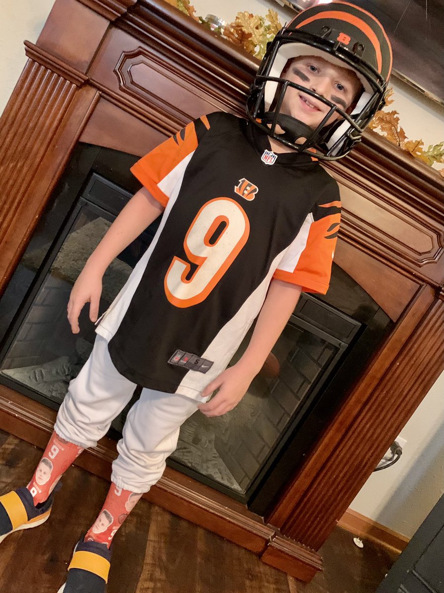 abbym420's tweet photo. Halloween is complete dressing up as his hero. @JoeyB https://t.co/ARdv2lS00O