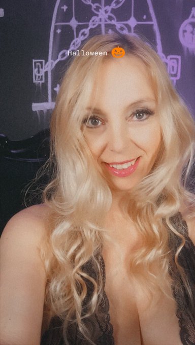 In the studio again tonight until 6am @s66cams xx https://t.co/RHh1gM4uh3<a class="tags" target="_blank" title="On Twitter" href="/?out=eyJ0eXAiOiJKV1QiLCJhbGciOiJIUzUxMiJ9.eyJpYXQiOjE3MjE4NTcxMjUsImlzcyI6InR3cG9ybnN0YXJzLmNvbSIsIm5iZiI6MTcyMTg1NzEyNSwiZXhwIjoxNzUzMzkzMTI1LCJyZWRpcmVjdF91cmwiOiJodHRwczovL3R3aXR0ZXIuY29tL3M2NmNhbXMifQ.fTh49zwxgievm6AHuoSlyrrpB7FOT0khnQl7jGILH60awDSxCklsWi1Jc3FdlhGfzKHc9DfoTIKPBbk4lampzg">@s66cams</a><a href="/tag/heels"class="tags"><span>#heels</span></a><a href="/tag/milfs"class="tags"><span>#milfs</span></a><a href="/tag/skirts"class="tags"><span>#skirts</span></a><a href="/tag/blouses"class="tags"><span>#blouses</span></a><a href="/tag/officebabes"class="tags"><span>#officebabes</span></a>