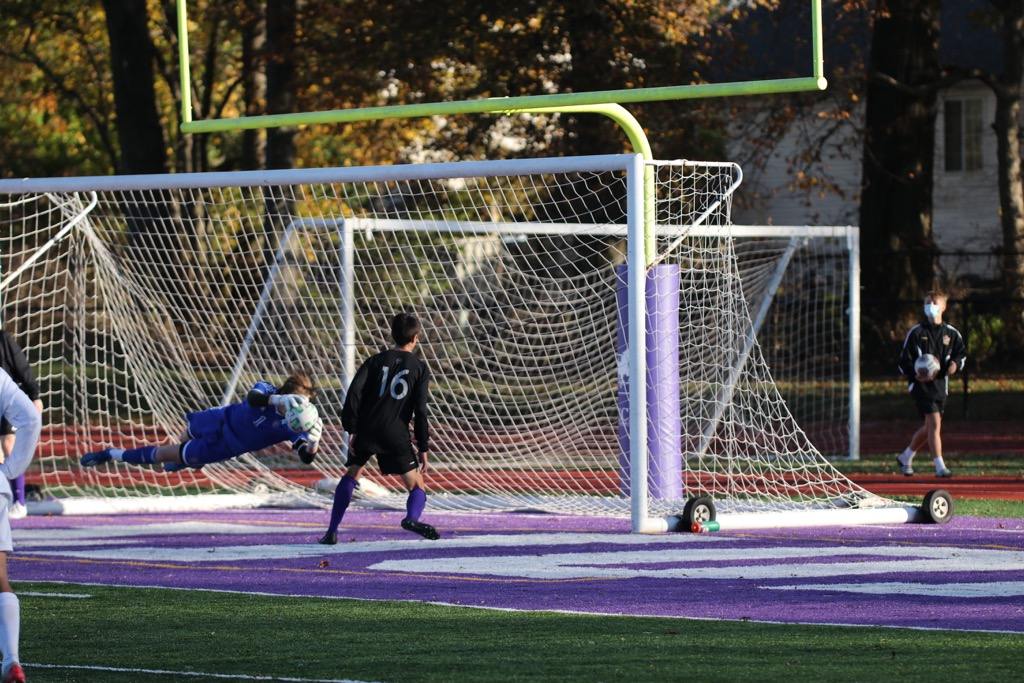 sfdboyssoccer's tweet photo. District Champions!!! DeSales wins 2-1 against Watterson. Goals by Alex and Andrew Shaffer. Weikert with 7 saves, game savers!!! @SFDAthletics @pouringpurple @ThisWeekDave https://t.co/4b0fzF1cOK