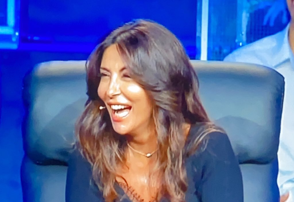 najwanimriita's tweet photo. *per evitare un’altra figura di merda*

il tuo sorriso mi migliora le giornate come la mettiamo? Ne sei consapevole no?

ora taggo la fanpage non una tizia a caso. https://t.co/2Gur7Wr4fe