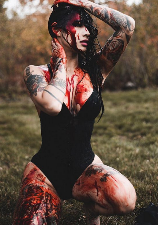 LittleSheWoIf's tweet image. "It's been quite a night and it isn't even over..#HappyHalloween!"