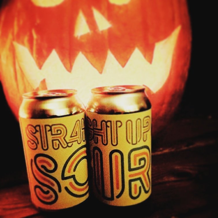 Happy Halloween! Jacko is "straight up" thirsty tonight.

#halloweentoronto #spooky #leslievilletoronto #torontoeastend #torontobeaches #riverdaleto #danforthvillage