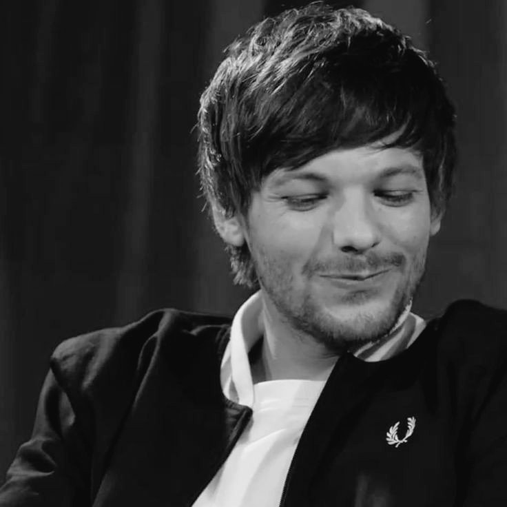 spillthete's tweet photo. 🕸𝐒𝐩𝐨𝐨𝐤𝐲 𝐀𝐮🕸| Larry smau•

El cumpleaños 18 de H,arry se acerca, y su padre tuvo la fantástica idea de invitar a familia y amigos al hotel de la familia.
¿Que podría salir mal en un fiesta de cumpleaños? https://t.co/MxltgtBPlf
