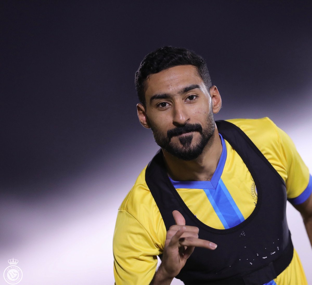 The9Hawk's tweet photo. #الشباب_النصر
أرجو أن يكون احترام النصر لفريق الشباب أكثر كذا!
غياب 12 لاعب حتى الآن وكلهم أساسيين بالنصر ومنتخبات بلادهم طيب واحترام الخصم وين راااح؟!!
الله يجعل الفوز من نصيب النصر بغض النظر عن مسألة احترام الخصم لأنها واضحة نظرة النصر للشباب😁😅 https://t.co/LBY708nGVw
