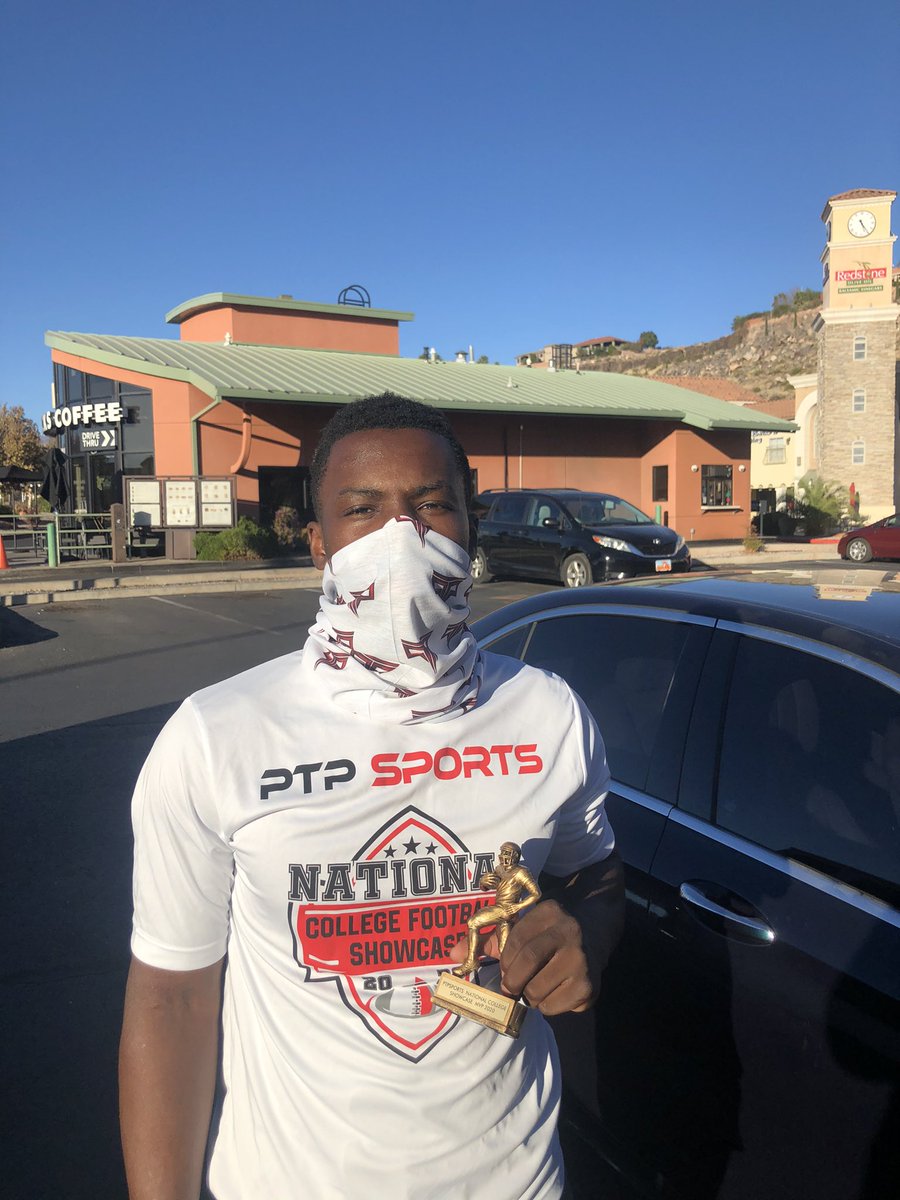 __dwill23's tweet photo. Defensive Back MVP !!!! @PTPSPORTS1 @247Sports @HA_Highlight https://t.co/v0dTKtiN7p