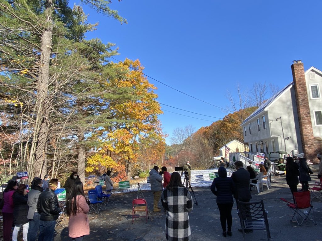 SenCavanaugh's tweet photo. It was great crossing the district today to see voters in Bow, Hooksett, and Manchester. 

3 days to get out the vote! #NHpolitics https://t.co/nlUn5q1RKQ