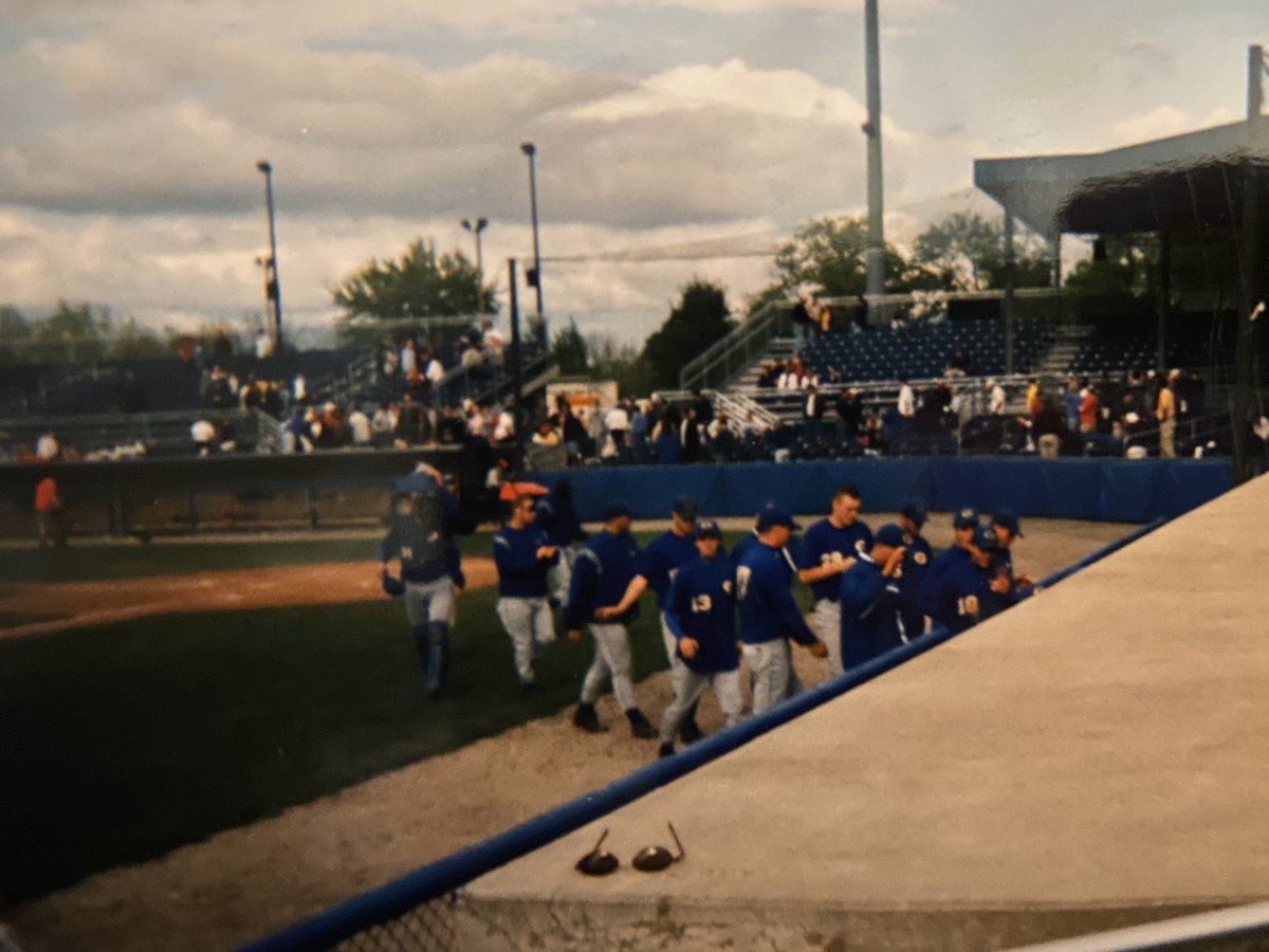 CoachYoung29's tweet photo. 2003 @GloucesterBaseb. #gloucestermen #RunnersWin https://t.co/ZJlsnbvMtg
