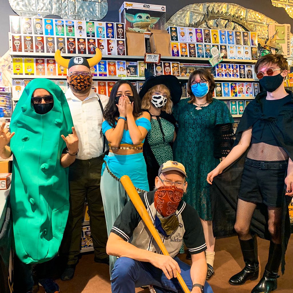 ParkAveCDs's tweet photo. PACDs’ #SpookCrew wishing you all a safe and rockin’ Halloween! 🎃🤘#halloween #pacds #parkavecds https://t.co/JnfwYLZ487