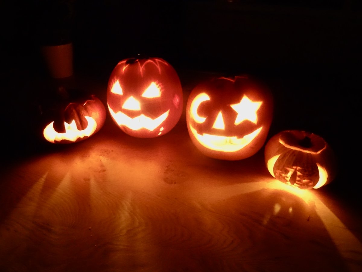 robjvine's tweet photo. Halloween 2020 artwork #pumpkin https://t.co/0KKFjzhZzb